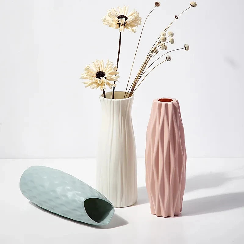 Nordic Plastic Flower Vase – Modern Minimalist Small Decorative Pot for Fresh or Artificial Flowers, Home & Living Room Decor