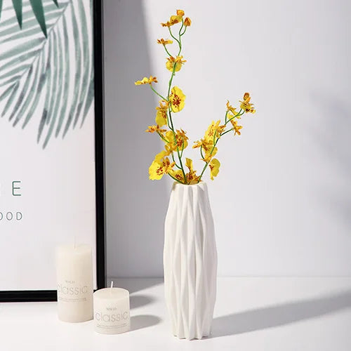 Nordic Plastic Flower Vase – Modern Minimalist Small Decorative Pot for Fresh or Artificial Flowers, Home & Living Room Decor