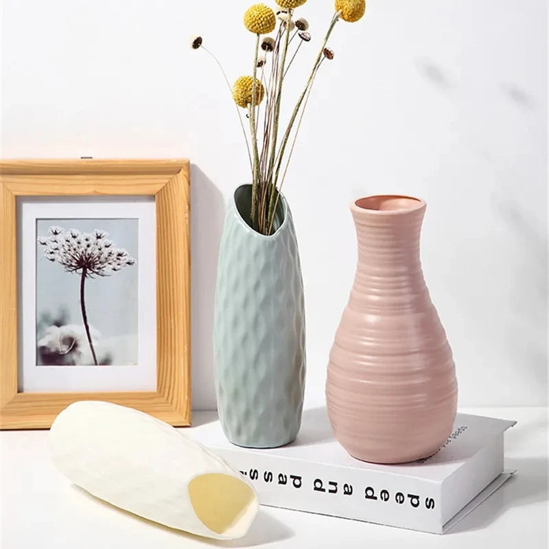 Nordic Plastic Flower Vase – Modern Minimalist Small Decorative Pot for Fresh or Artificial Flowers, Home & Living Room Decor